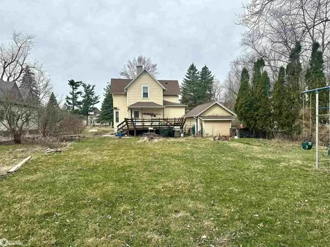 1132 Elm Street Grinnell IA 50112