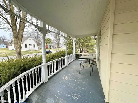1132 Elm Street Grinnell IA 50112