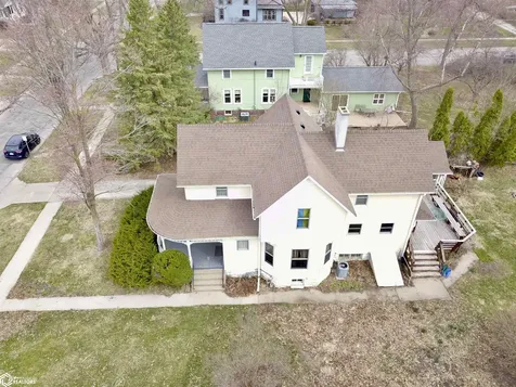 1132 Elm Street Grinnell IA 50112