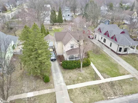 1132 Elm Street Grinnell IA 50112