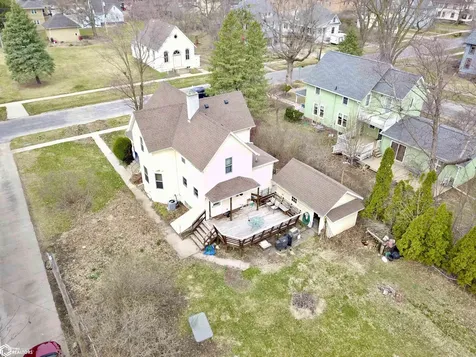 1132 Elm Street Grinnell IA 50112