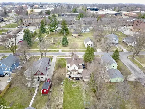 1132 Elm Street Grinnell IA 50112