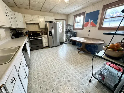 1132 Elm Street Grinnell IA 50112