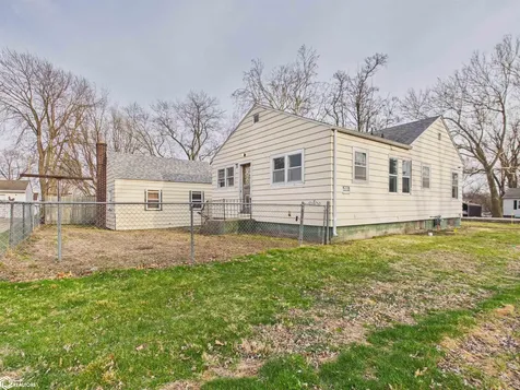 1421 Asbury Avenue Ottumwa IA 52501