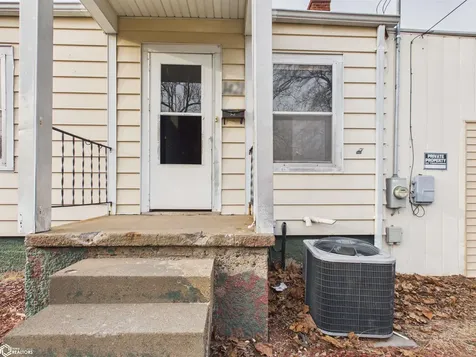 1421 Asbury Avenue Ottumwa IA 52501