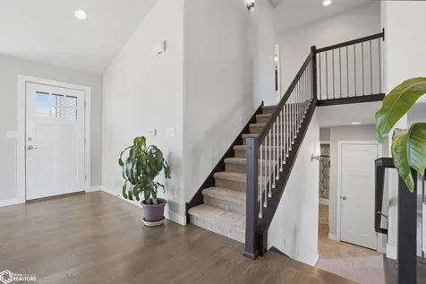 63 Colchester Drive Iowa City IA 52245