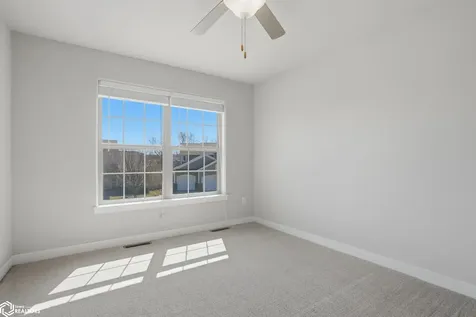 63 Colchester Drive Iowa City IA 52245