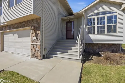 63 Colchester Drive Iowa City IA 52245