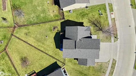 63 Colchester Drive Iowa City IA 52245