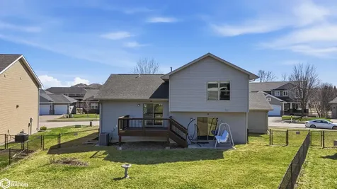 63 Colchester Drive Iowa City IA 52245