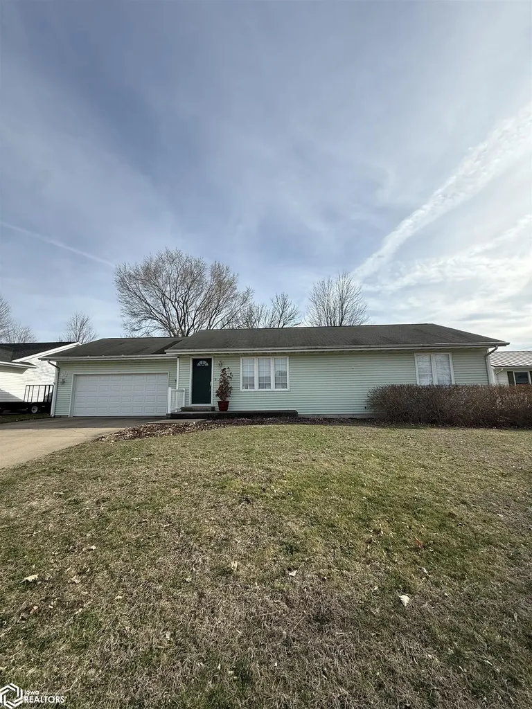 1807 Koestner Street Burlington IA 52601