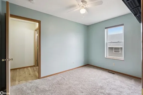 503 Harrison Avenue Grinnell IA 50112