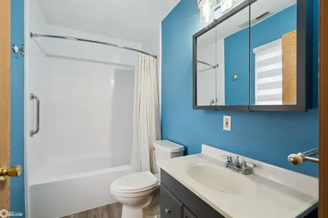 503 Harrison Avenue Grinnell IA 50112