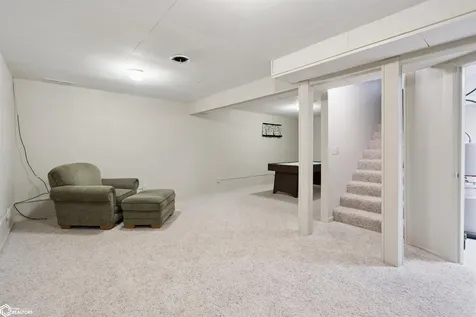 503 Harrison Avenue Grinnell IA 50112