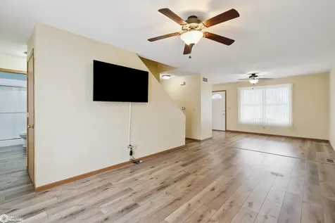 503 Harrison Avenue Grinnell IA 50112
