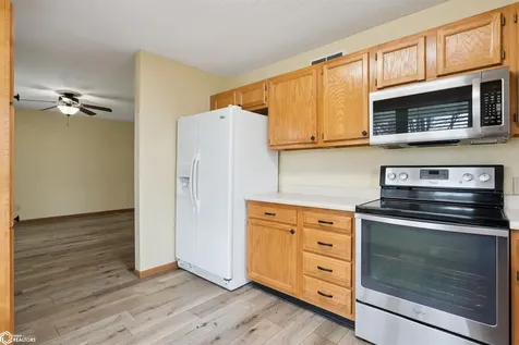 503 Harrison Avenue Grinnell IA 50112