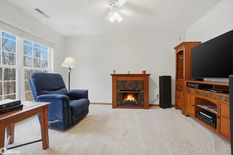 1404 Orchard Meadow Drive Burlington IA 52601