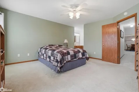 1404 Orchard Meadow Drive Burlington IA 52601