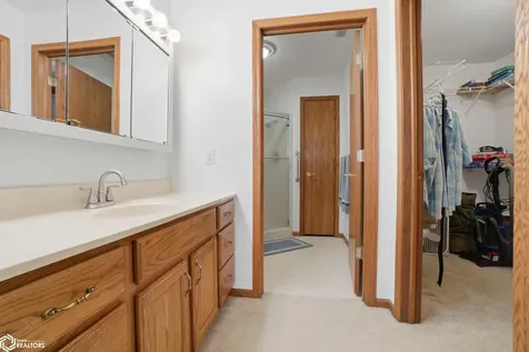 1404 Orchard Meadow Drive Burlington IA 52601