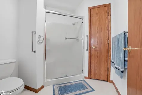 1404 Orchard Meadow Drive Burlington IA 52601