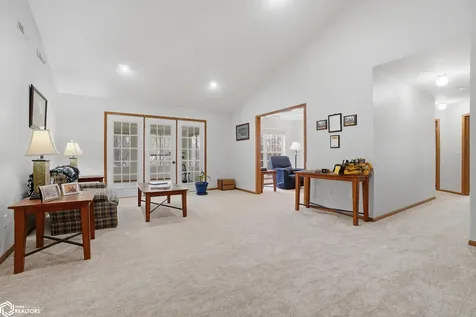 1404 Orchard Meadow Drive Burlington IA 52601