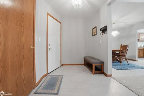 1404 Orchard Meadow Drive Burlington IA 52601