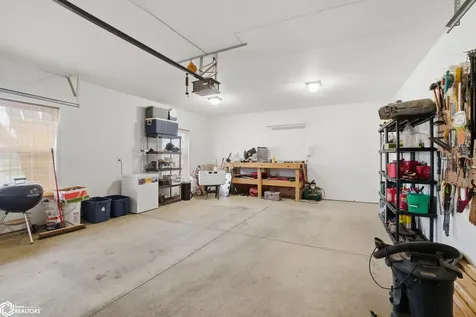 1404 Orchard Meadow Drive Burlington IA 52601