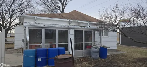 65 13 Avenue W Albia IA 52531-2668