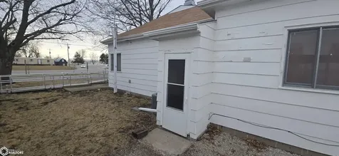 65 13 Avenue W Albia IA 52531-2668