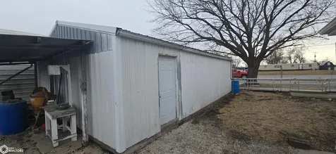 65 13 Avenue W Albia IA 52531-2668