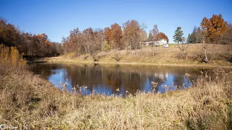 439 Delta Avenue Mechanicsville IA 52306
