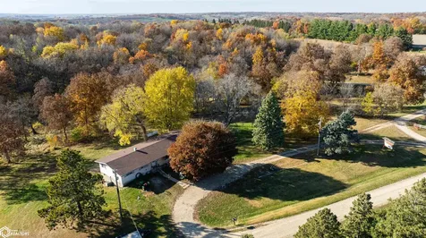 439 Delta Avenue Mechanicsville IA 52306