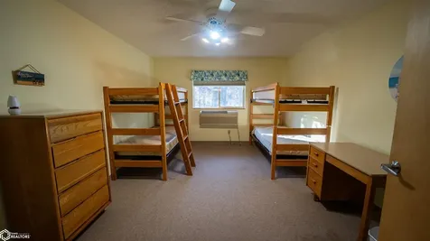 439 Delta Avenue Mechanicsville IA 52306