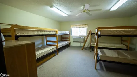 439 Delta Avenue Mechanicsville IA 52306