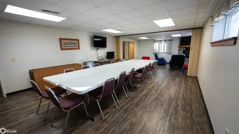 439 Delta Avenue Mechanicsville IA 52306