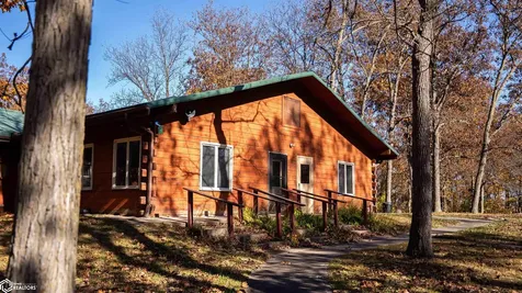 439 Delta Avenue Mechanicsville IA 52306