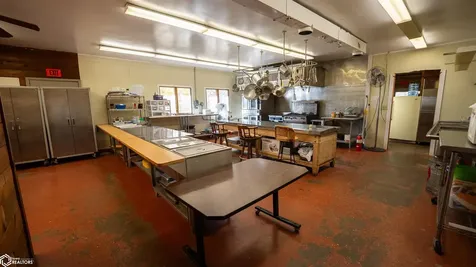 439 Delta Avenue Mechanicsville IA 52306