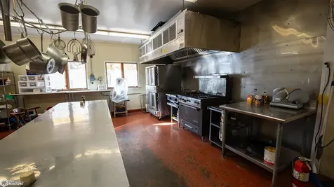 439 Delta Avenue Mechanicsville IA 52306