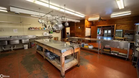 439 Delta Avenue Mechanicsville IA 52306