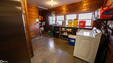 439 Delta Avenue Mechanicsville IA 52306