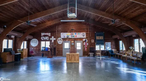 439 Delta Avenue Mechanicsville IA 52306