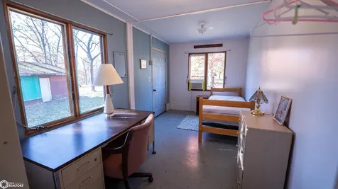 439 Delta Avenue Mechanicsville IA 52306