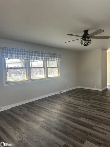 1316 Siloam Iowa Falls IA 50126