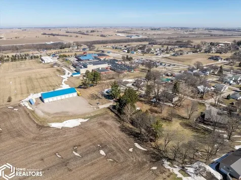 404 W Des Moines Street Brooklyn IA 52211