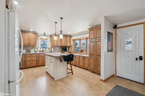 120 Lakeview Drive Montezuma IA 50171