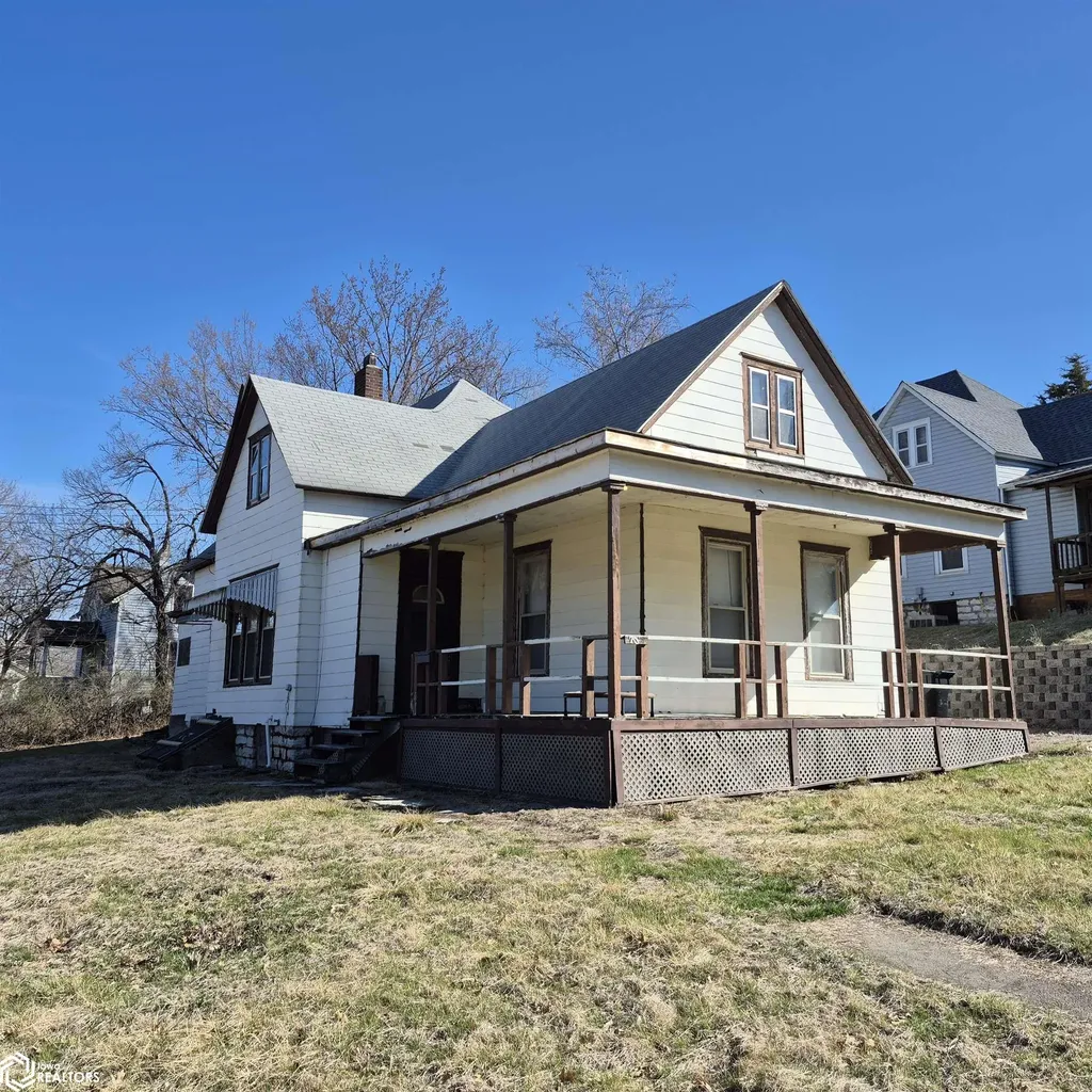 703 Center Ottumwa IA 52501