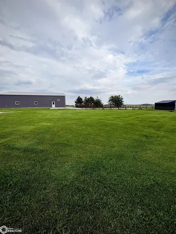 14303 Raven Avenue Mason City IA 50401