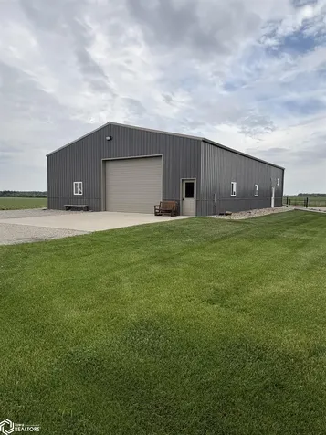 14303 Raven Avenue Mason City IA 50401