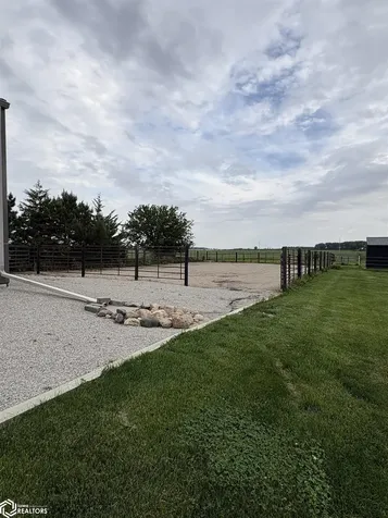 14303 Raven Avenue Mason City IA 50401