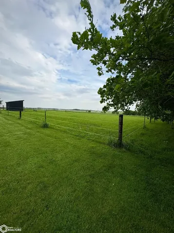 14303 Raven Avenue Mason City IA 50401